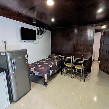 Budget Home Kochi Buitenkant foto