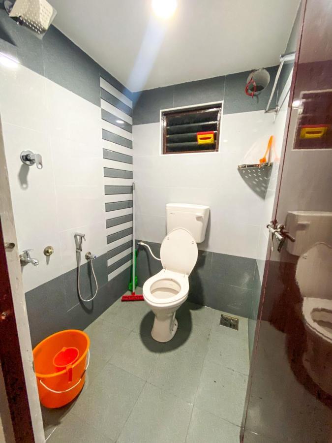 Budget Home Kochi Buitenkant foto
