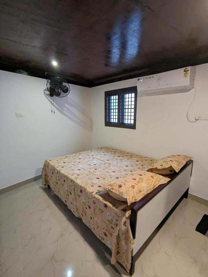 Budget Home Kochi Buitenkant foto