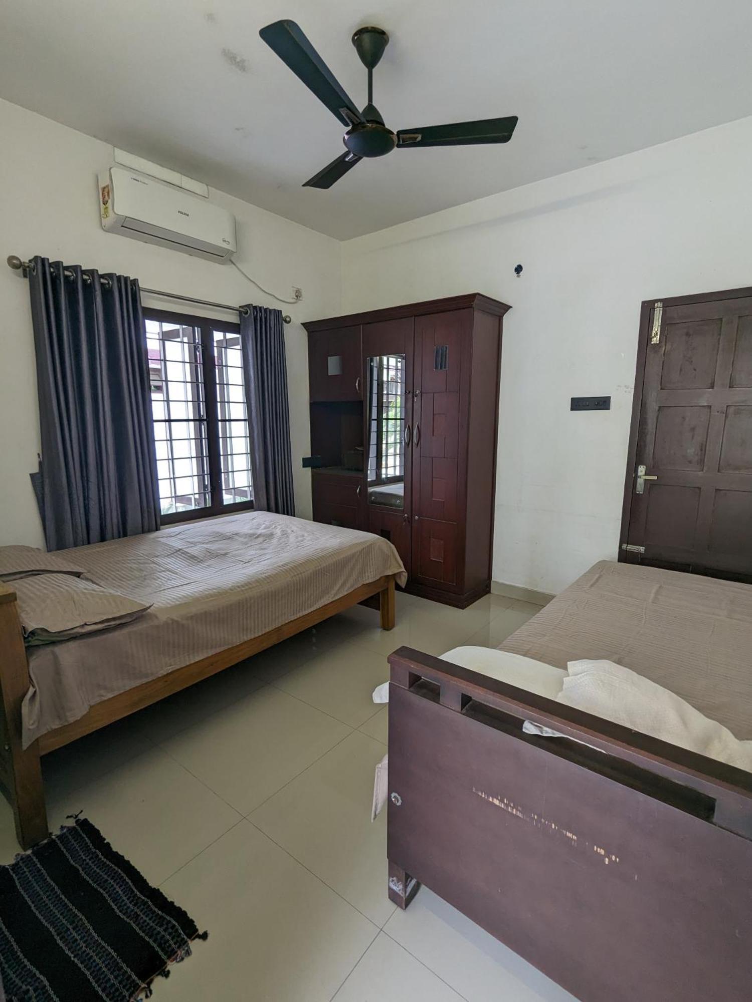 Budget Home Kochi Buitenkant foto
