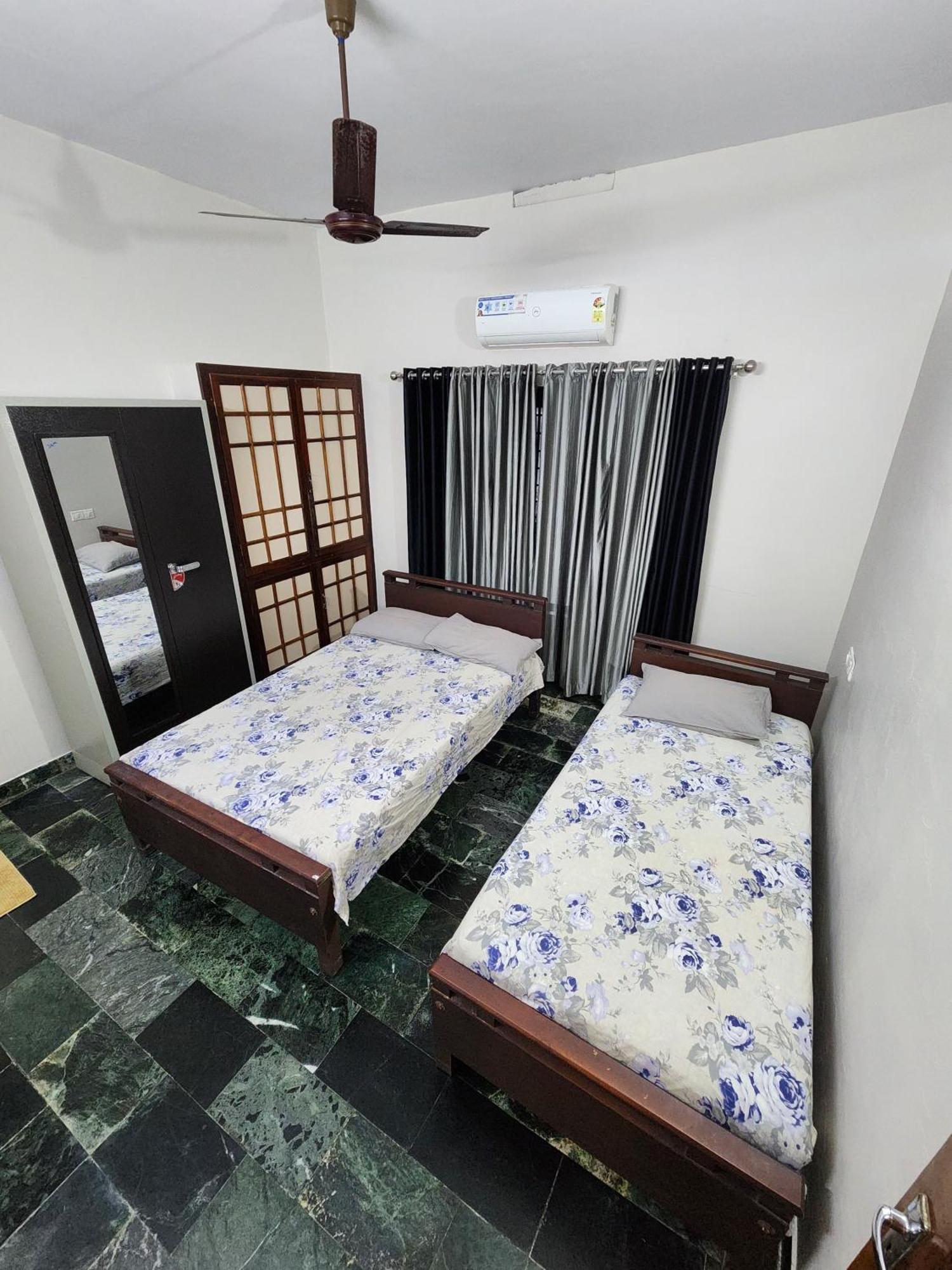 Budget Home Kochi Buitenkant foto